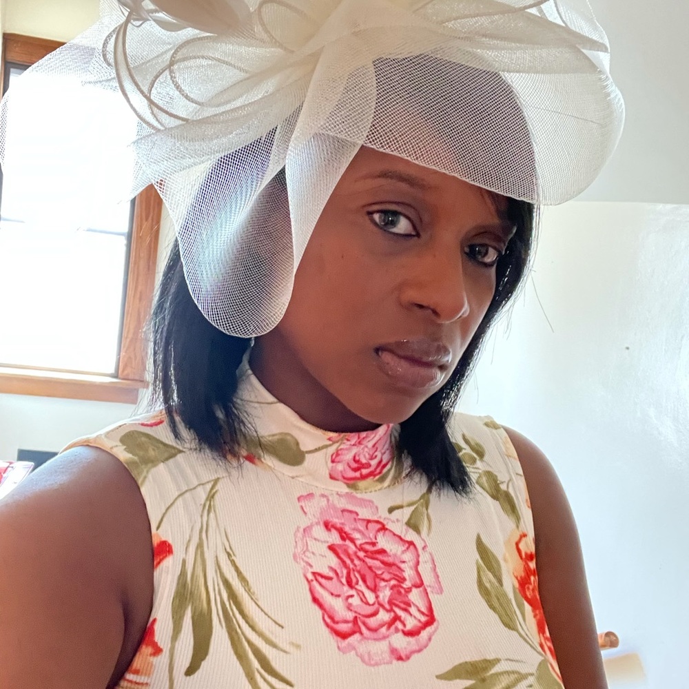 EASTER READY! Fascinator (cream)